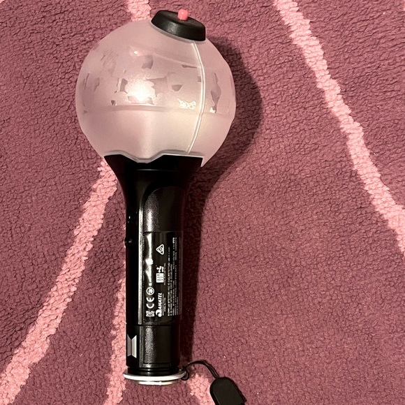 BTS Version 3 Army Bomb Fan Light Stick - Picture 4 of 10
